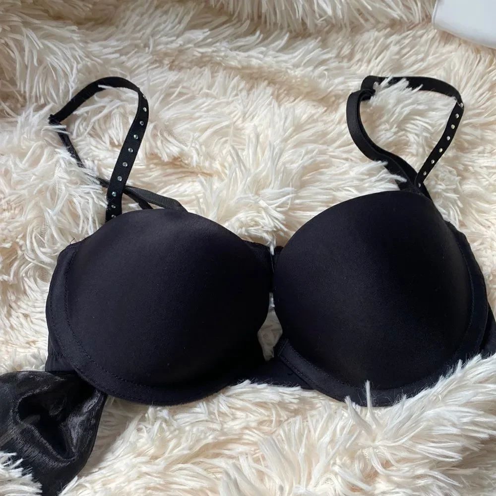 Victoria’s Secret Bra Black studded convertible multiway strapless RARE 32B